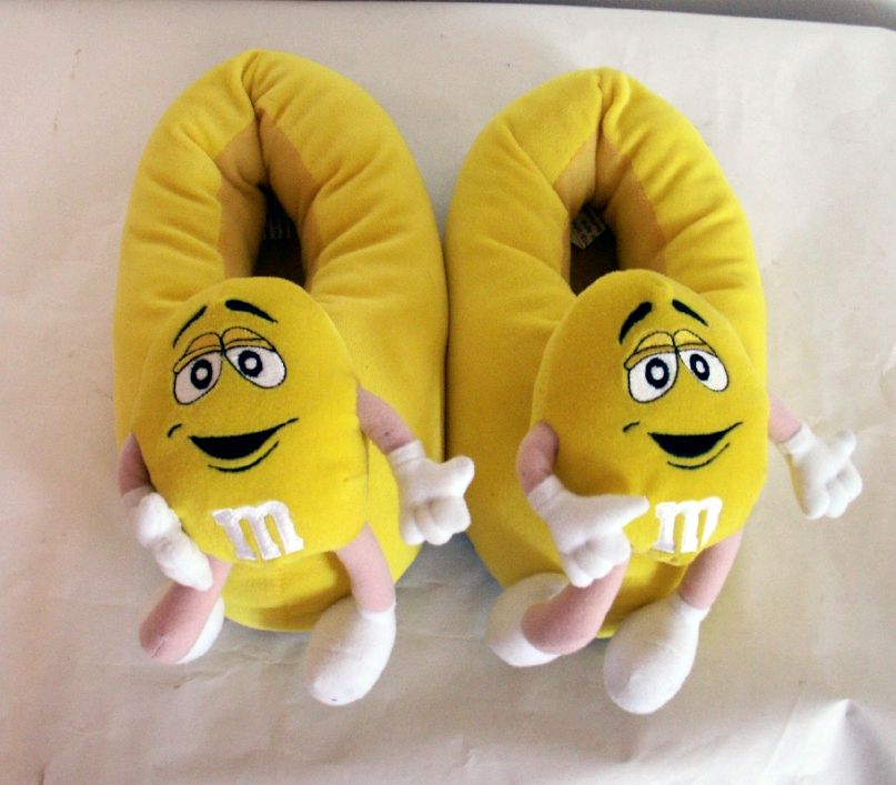 m&m slippers